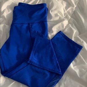Blue crop leggings